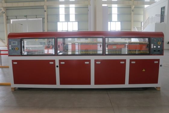 Προηγμένη μηχανή κατασκευής πλαστικών προφίλ PVC WPC για την κατασκευή εσωτερικών πινάκων πόρτας