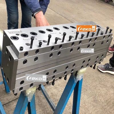 Μοναδική κοιλότητα 1320 mm P20 Τύπος εκτόξευσης φύλλων από αφρό για έπιπλα και διαφημιστικές πινακίδες