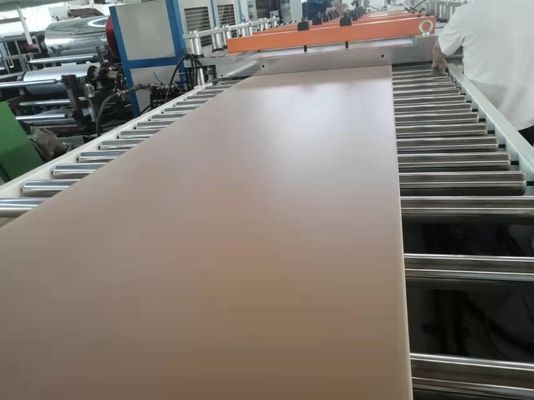 Μοναδική κοιλότητα 1320 mm P20 Τύπος εκτόξευσης φύλλων από αφρό για έπιπλα και διαφημιστικές πινακίδες