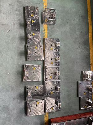 Σχήμα εκτόξευσης PVC για πλαστικό χρώμα υποστρώματος