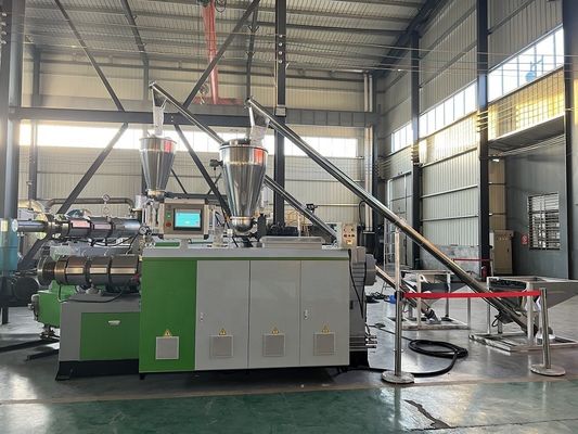 Εξωτερική οροφή WPC ξύλο πλαστικό σύνθετο Extruder πάτωμα κατασκευής μηχανή Προσαρμόσιμη
