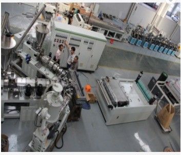 Διπλή βίδα σχεδιασμός PVC οροφή πλακάκια γραμμή παραγωγής με 80/156mm διάμετρο βίδα