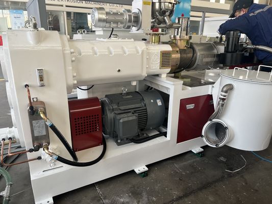 28 1 Στροφή L/D co-extrusion 65/132 Εκχυλιστής για εφαρμογές co-extrusion
