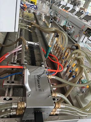 Σίλβερ PVC ξύλινο πλαστικό προφίλ κλειδαριού πόρτας εκχύλισης για οικιακά προϊόντα