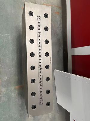 Σχεδιασμένο από το AutoCAD PVC Hollow Door Panel Extrusion Calibrator Die για οικιακά προϊόντα