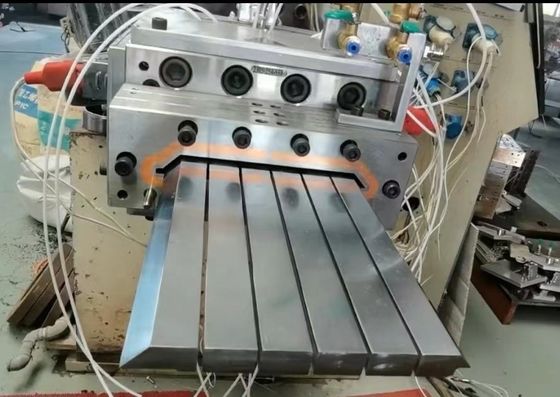 3CR17 Υλικό που χρησιμοποιείται σε μούχλες PE WOOD Τυποποίηση εκτόξευσης πετσέτας για ανώτερο μούχλα οροφής