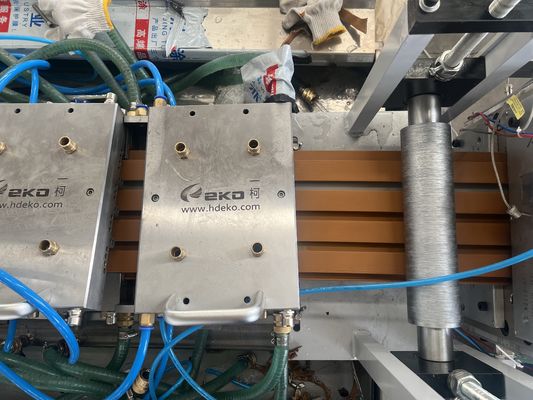 PE WOOD Τυποποίηση με εκτόξευση πετσέτας Μεγάλη διάρκεια ζωής και σχεδιασμός για πλαστικά προϊόντα