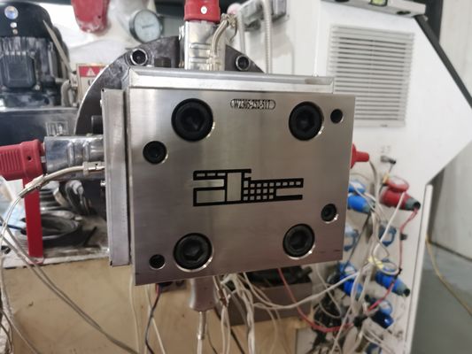 Κατασκευαστές καλούπιας εκτόξευσης UPVC για παράθυρα με προφίλ μεγέθους πελάτη