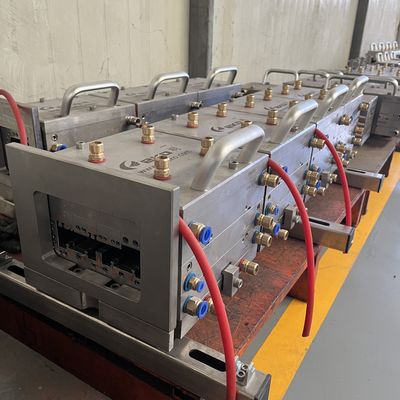Προσαρμοσμένο 3CR17 Extrusion Die για την ανάγλυψη προφίλ παράθυρο συν-εξόρυξης στο AutoCAD
