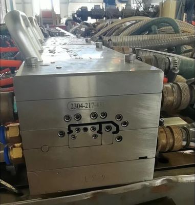 Το AutoCAD σχεδίασε 1 κενό προφίλ Upvc extrusion die mold για κούφιο πάνελ από τον κατασκευαστή