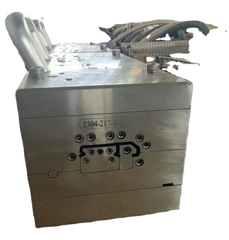 Το AutoCAD σχεδίασε 1 κενό προφίλ Upvc extrusion die mold για κούφιο πάνελ από τον κατασκευαστή
